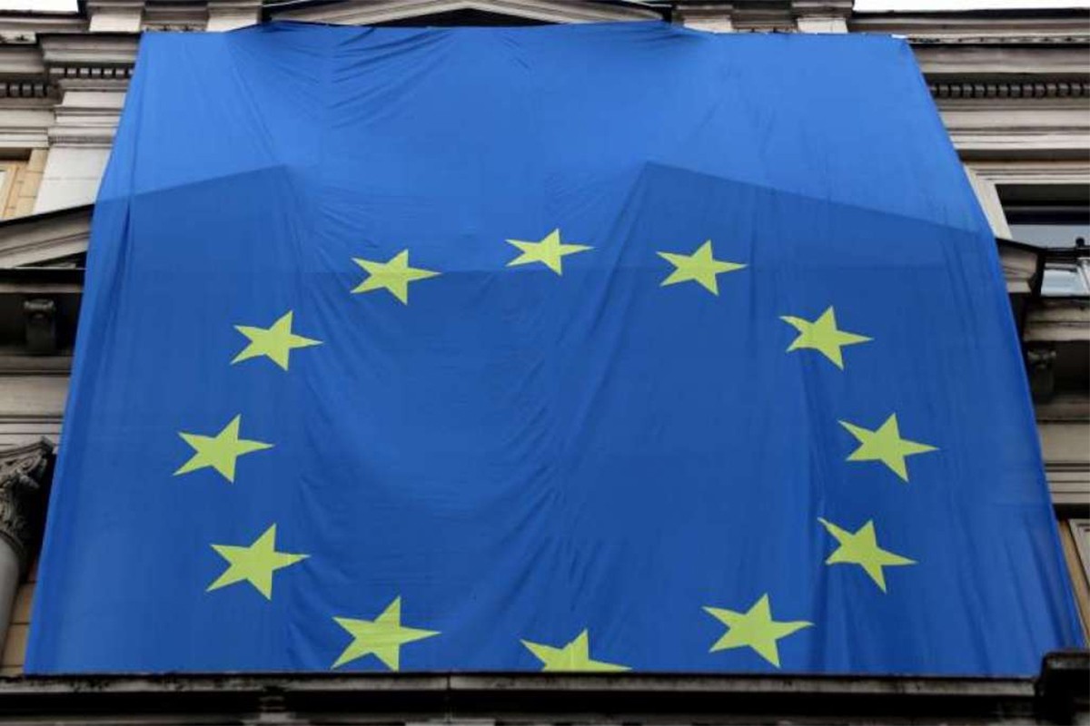 Oglasila se Delegacija Evropske unije o odlukama Šmita
