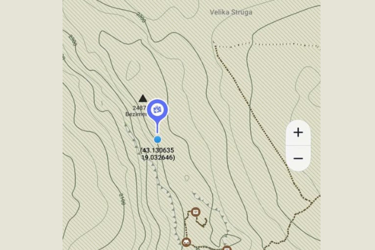 Njemački turisti zaglavljeni u stijeni na Durmitoru