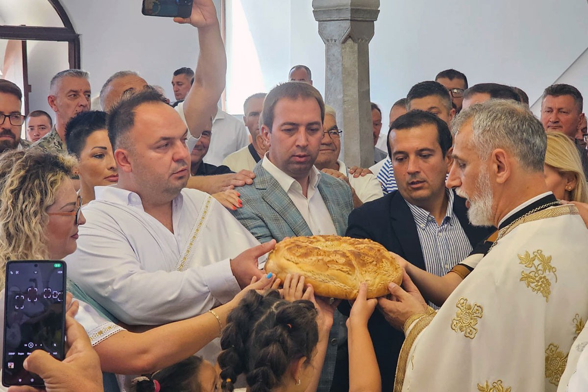 Selak: Srpski narod opstao zahvaljujući vjeri i crkvi