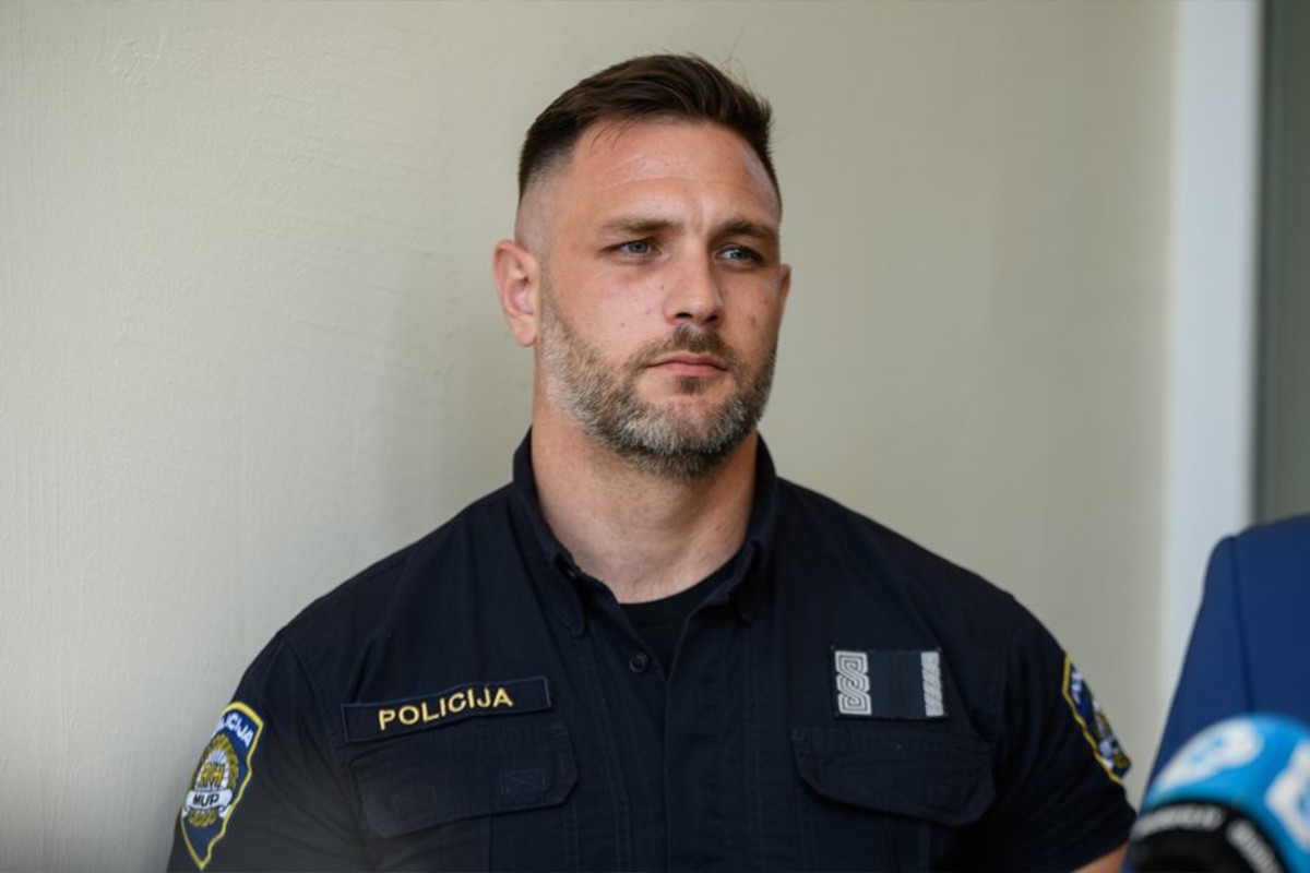 Oglasio se zgodni policajac iz Zadra: Dobio zanimljivu ponudu