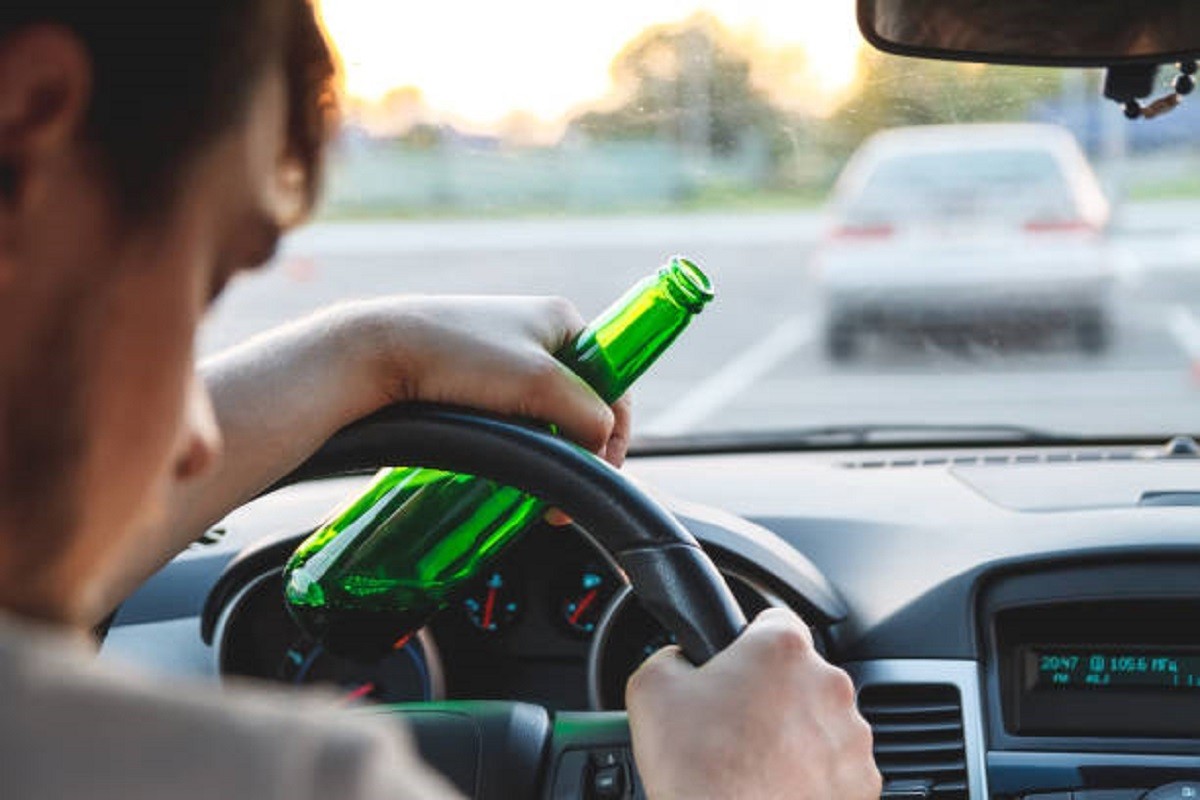 Pijan vozio auto-putem u suprotnom smjeru pa se onesvijestio za volanom