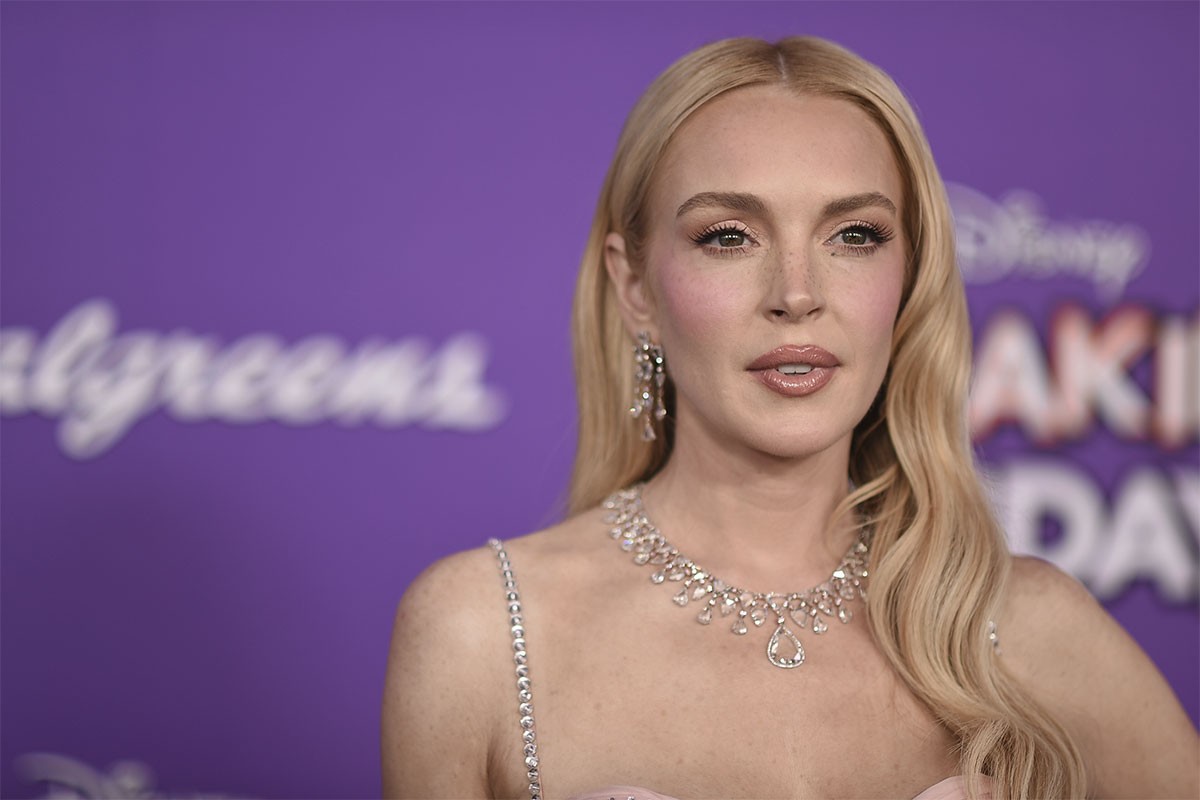 Lindzi Lohan sve očarala svojom mladolikošću (FOTO)