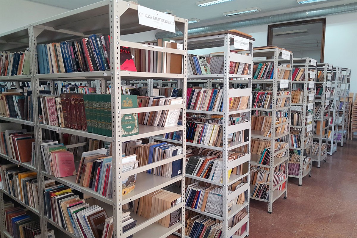 Narodna biblioteka u Mrkonjić Gradu dobila 1.000 naslova u akciji "Knjiga za sve"