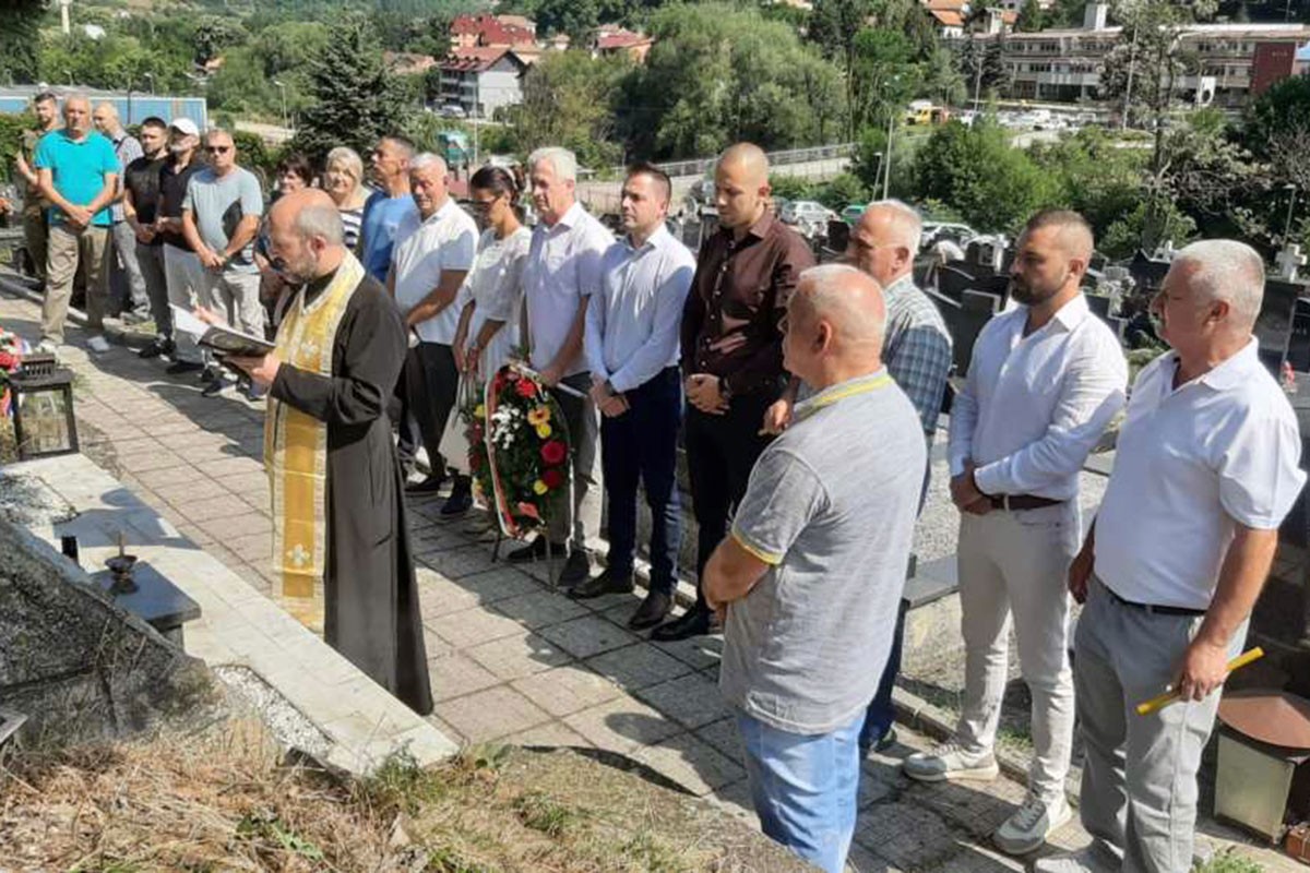 Navršile se 33 godine od stravičnog zločina nad Srbima iz Jabuke