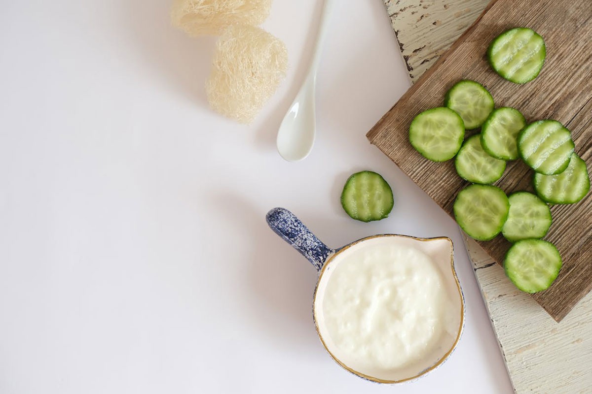 Ljetna salata od svježih krastavaca i jogurta