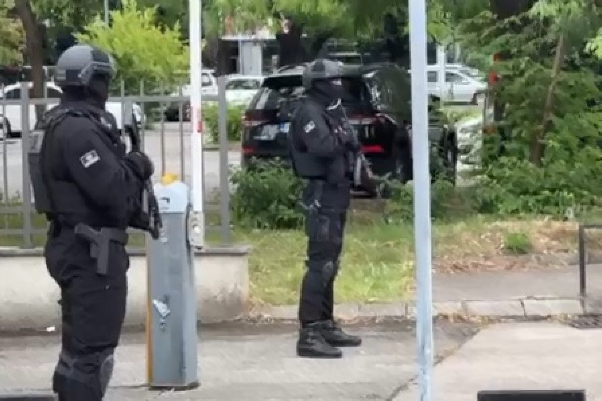 Crnogorska policija na nogama, upala u vile na Pržnu i u Budvi