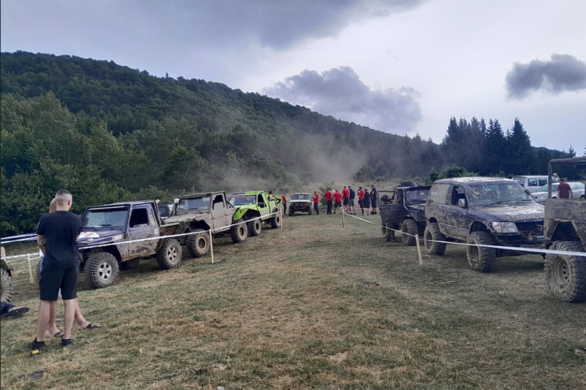 Džipijada u Šipovu okupila stotinjak učesnika
