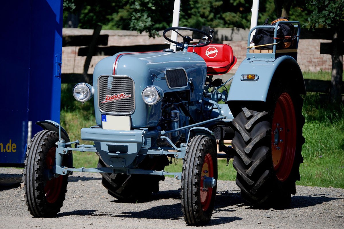Haos u Njemačkoj: Tinejdžer ukrao traktor i napravio haos u selu