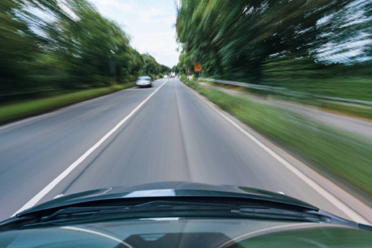 Strani državljani divljali po auto-putu kod Sremske Mitrovice