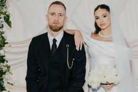 Oženio se Džanan Musa, supruga prava ljepotica (FOTO)