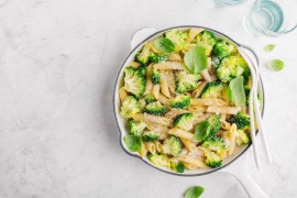 Pasta sa brokolijem u sosu od pavlake i parmezana