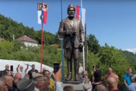 Mitropolit Metodije: Spomenik Pavlu Đurišiću ide u crkvu, pa nek' ...
