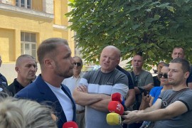 Drama ispred Sokolskog doma: Verbalni sukob Stanivukovića i Rodića ...