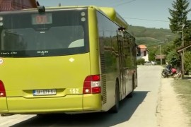 Vjerovali ili ne: Jedan autobus ih vozi u rikverc do mosta, pa drugi ...