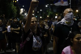 Protesti širom Srbije, na terenu i policija u opremi za razbijanje ...