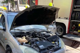 Gorio auto u centru Banjaluke (FOTO)