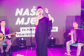 Spektakularan koncert Amire Medunjanin: Bingo Group Festivalski trg ...
