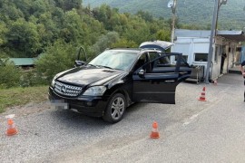 Veliki "ulov" na granici BiH: Pronađeno 12 kg droge u mercedesu (FOTO)
