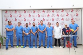 Hirurg Diego Gonzalez Rivas ponovo u UKC RS, torakalna hirurgija na ...