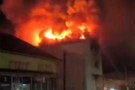 Požar u tržnom centru u Srbiji (VIDEO)
