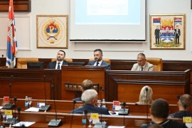 Burno u banjalučkoj Skupštini: Nesuglasice Stanivukovića i ...