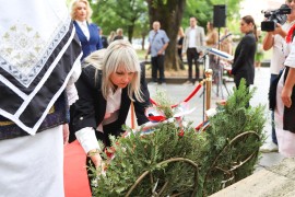 "Kočićevi dani" počeli polaganjem vijenaca na spomenik Petru Kočiću