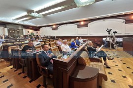 "Javna rasvjeta" u srijedu pred banjalučkim odbornicima: Najavljen niz ...