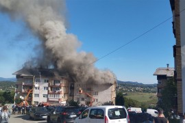 Epilog požara u Vlasenici: Gorjelo osam stanova, upućen tim deminera