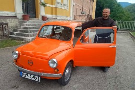 Mario Katušić, gvardijan fojničkog samostana, fićom svuda stiže