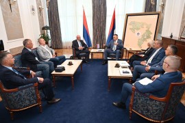 Privrednici, sindikati i poslodavci iznijeli zahtjeve mandataru Savi ...