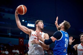 “Bejbi Jokić“ opravdao nadimak i vodio najvećeg rivala Srbije do nove pobjede