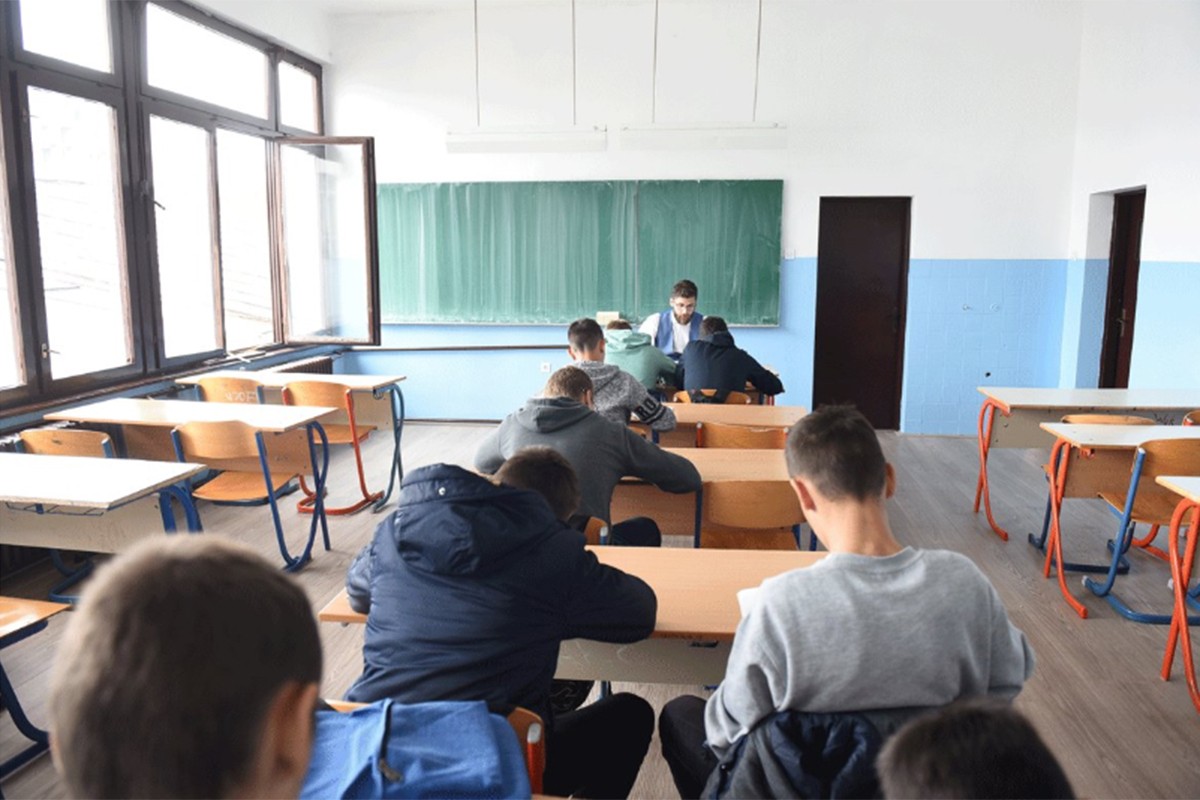 Škole u Republici Srpskoj vape za prosvjetarima
