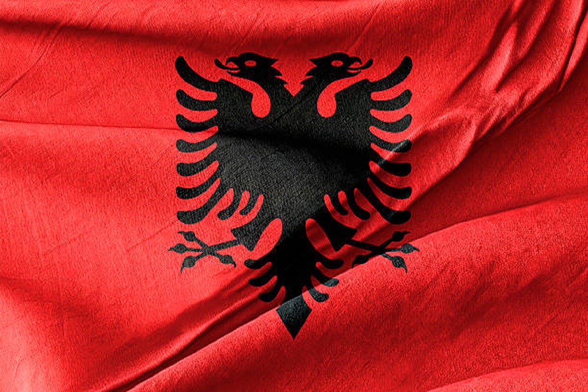 Istakao zastavu "velike Albanije" na utakmici pa protjeran iz zemlje
