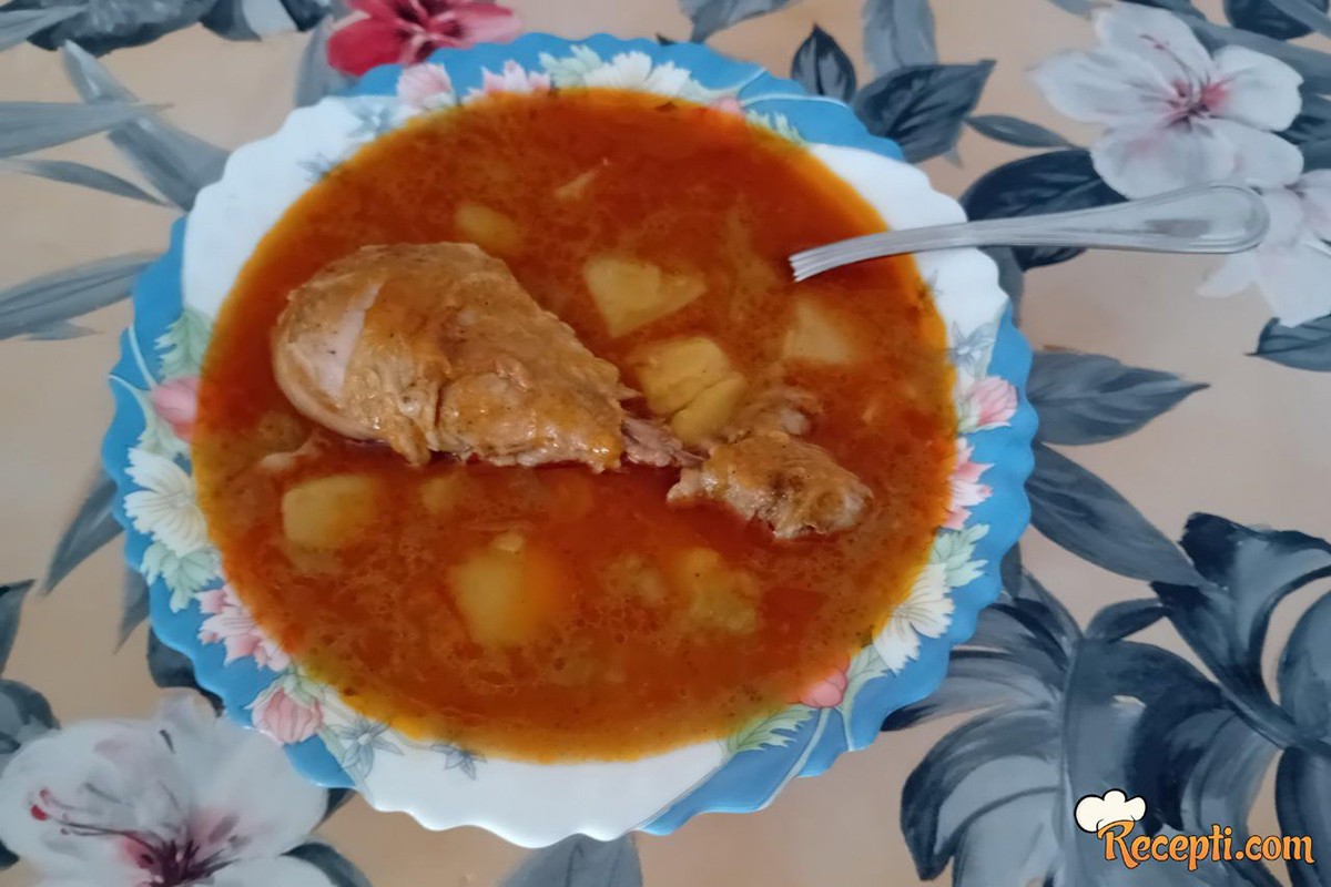 Pileći paprikaš