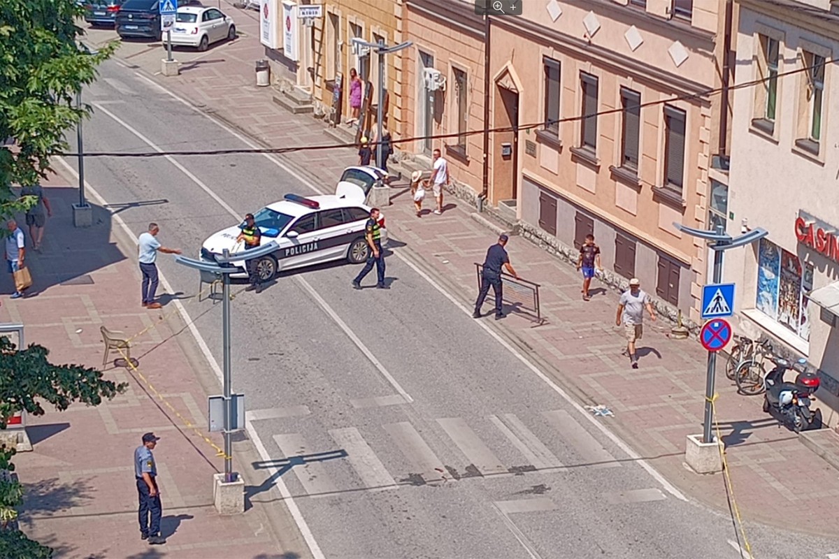Pao sa bicikla i glavom udario u asfalt