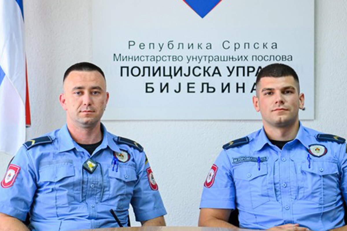 Bijeljinski policajci nisu imali dilemu: Hrabro gasili požar i pomogli mještanima
