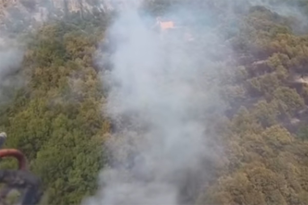 MUP Srbije objavio snimak gašenja požara u Crnoj Gori