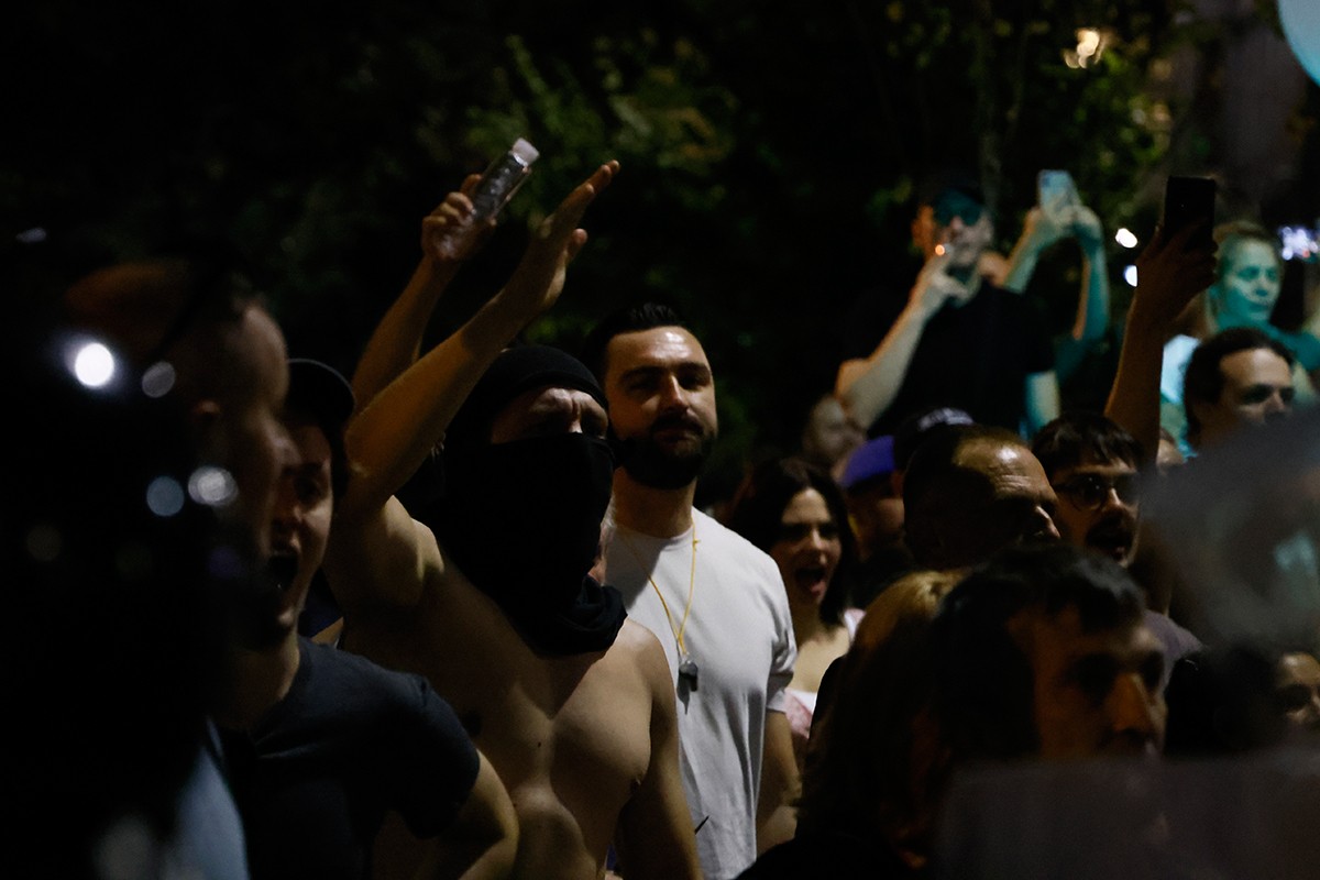 Građani i studenti i večeras na ulicama širom Srbije, objavljeno i gdje (FOTO)