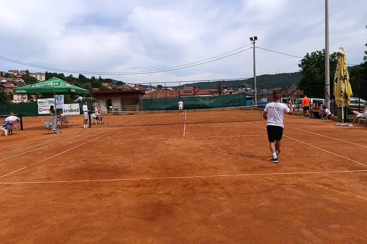 Počeo rekreativni teniski turnir "Mrkonjić open"