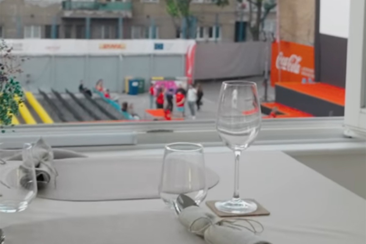 Put do srca festivala vodi preko balkona s najboljim pogledom u gradu