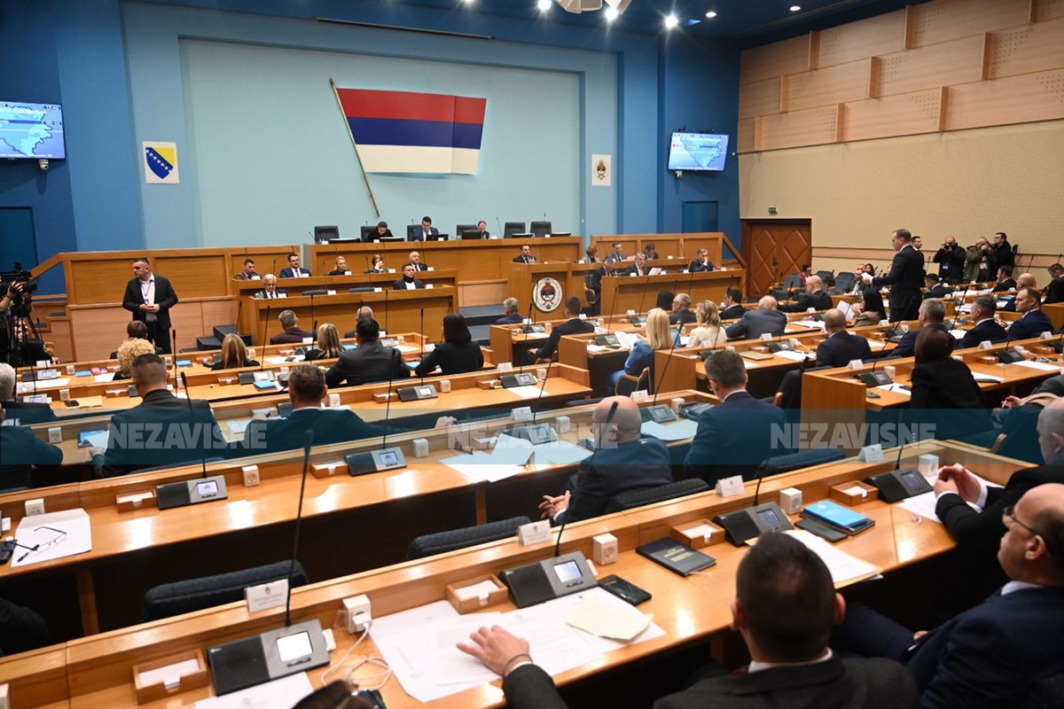 Zasjeda Narodna skupština RS, na dnevnom redu i referendum