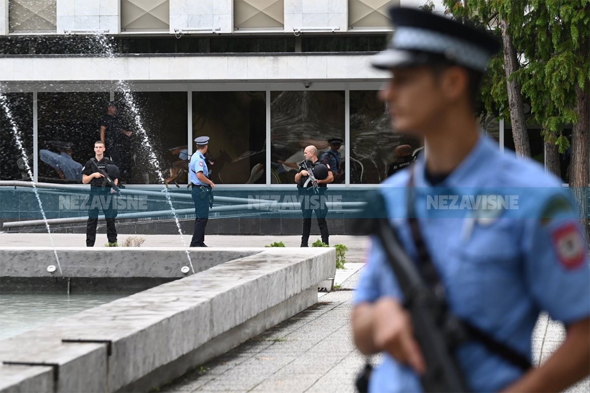 Oglasila se policija o dojavi o bombi u Narodnoj skupštini RS