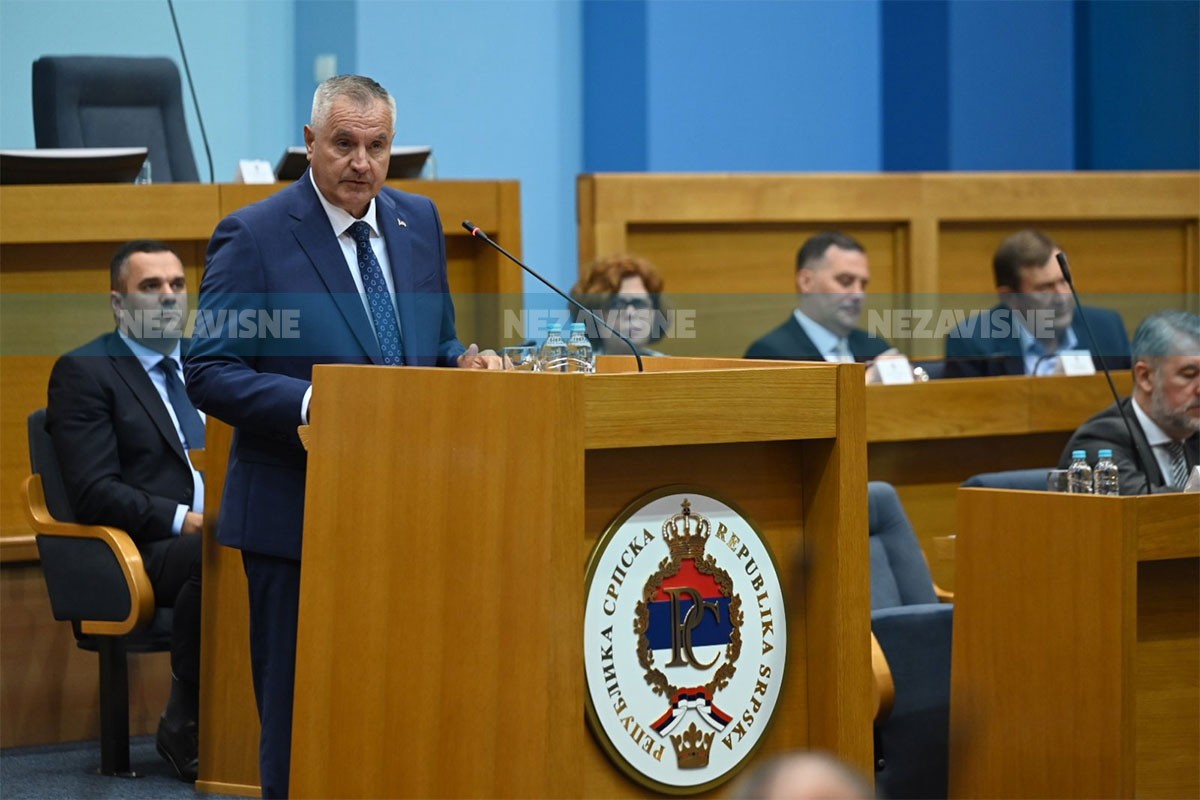 Poslanici raspravljaju o Viškovićevoj ostavci, šta je rekao na odlasku (VIDEO)