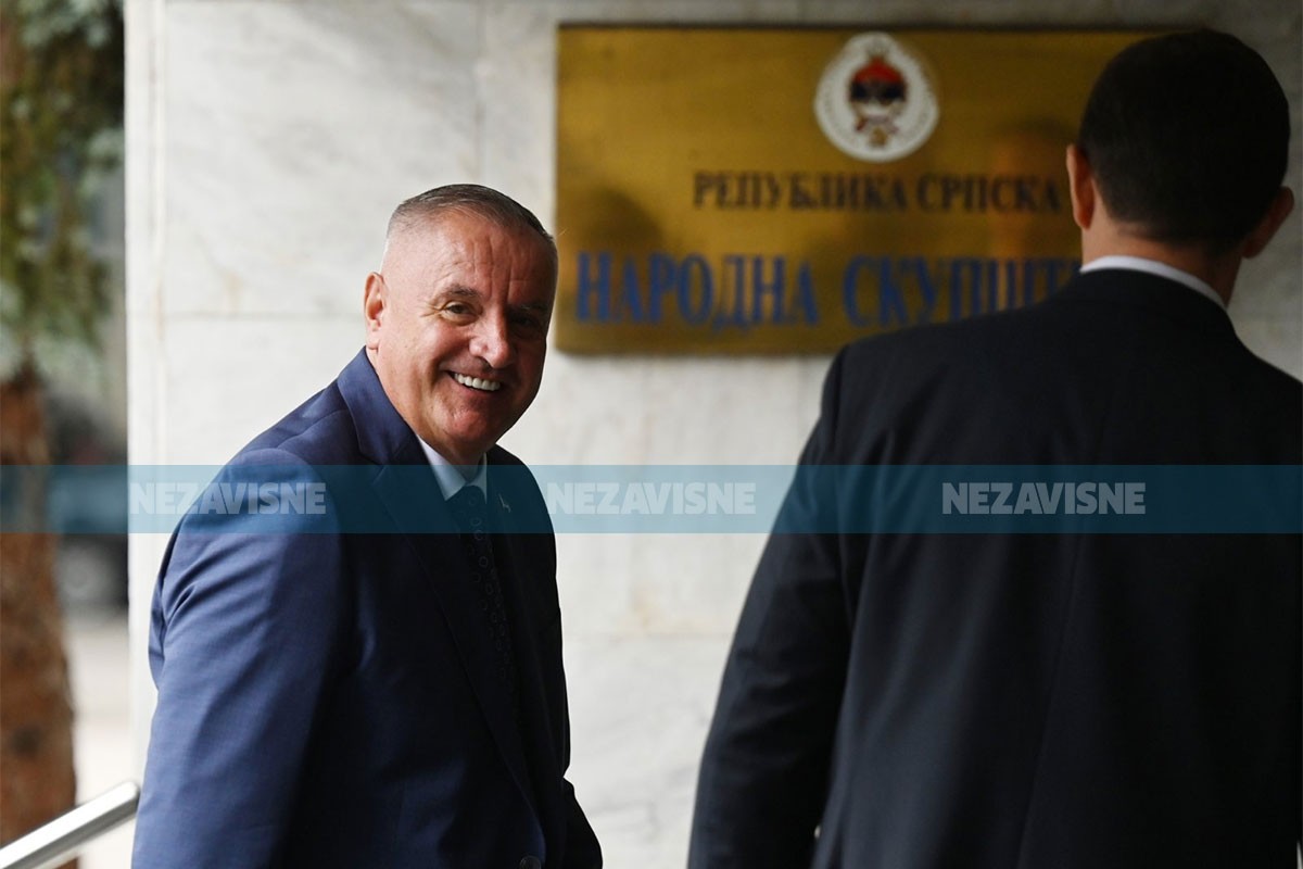 Poslanici usvojili ostavku Radovana Viškovića