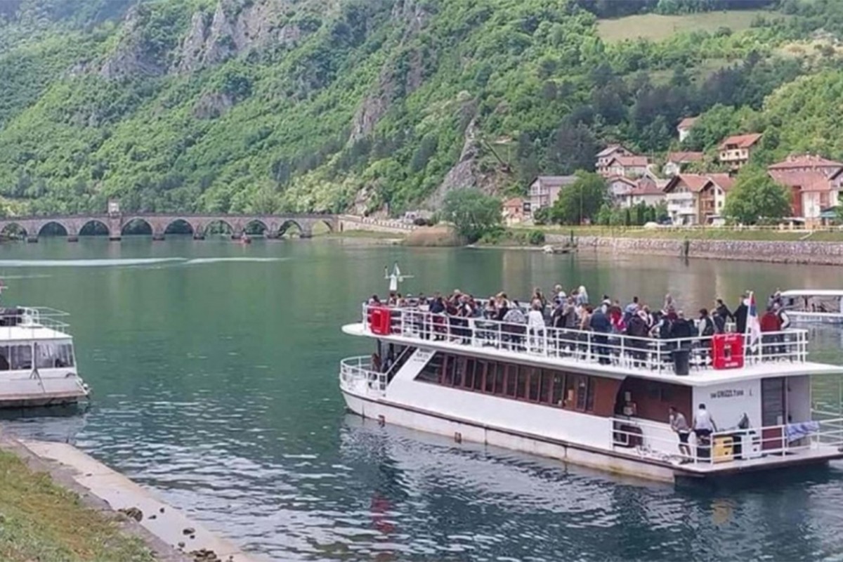 Zbog niskog vodostaja odgođeni "Skokovi sa višegradske ćuprije"