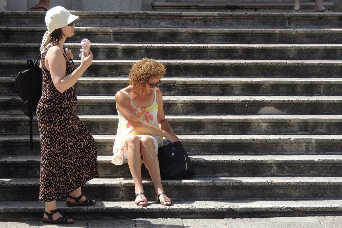 Dubrovnik zabranjuje sjedenje na poznatim stepenicama: Uvode i novčane kazne