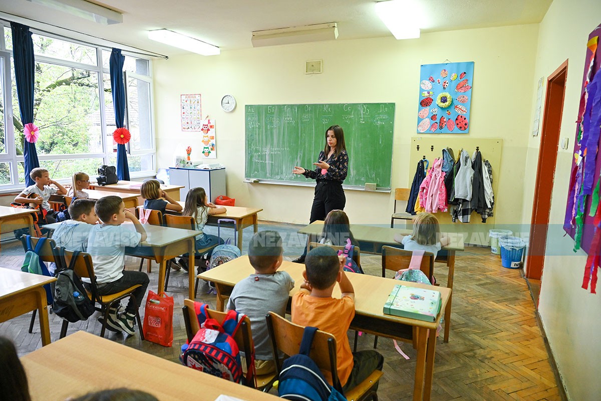 Povratak u školu nikad skuplji: Šta je sve poskupjelo (FOTO)