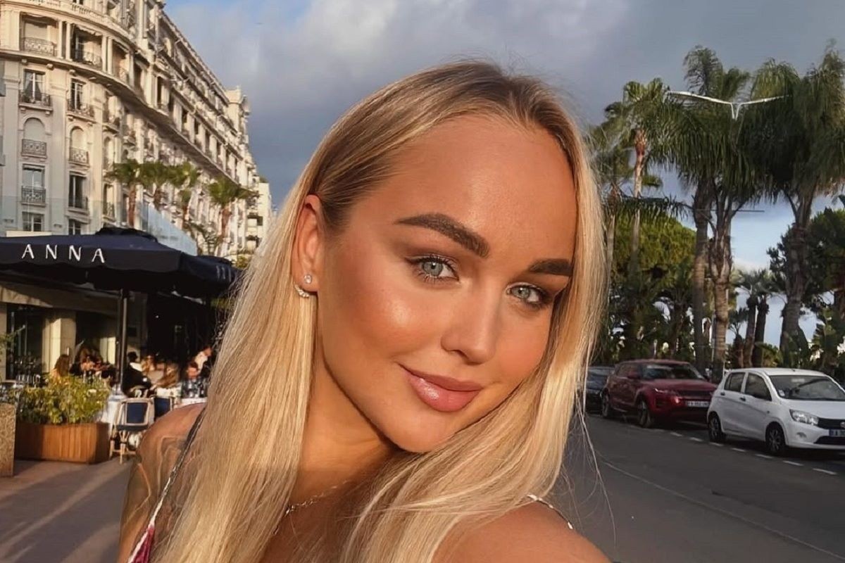 Mreže gore: Jedna od najzgodnijih plivačica snimila selfi u tangama (FOTO)