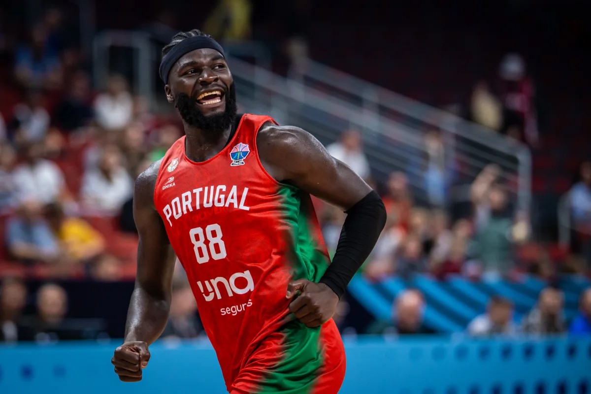Debi za istoriju: Centar Seltiksa na Eurobasketu oduševio nestvarnim učinkom (VIDEO)