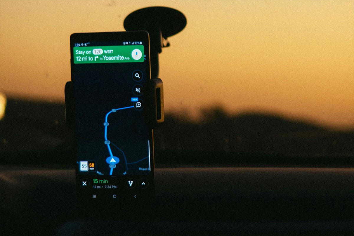 Android Auto uskoro dobija Gemini AI asistenta, preciznu lokaciju vozila i novi vizuelni izgled